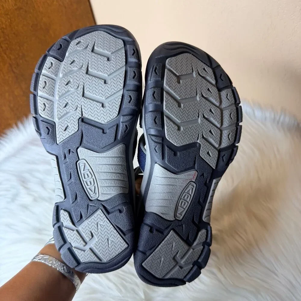 KEEN Big Kids' Venice H2 Water Sandals Size 6